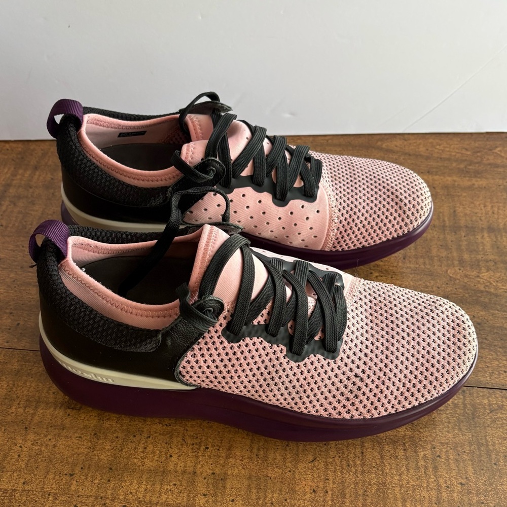 Moshn by Klogs Rhythm shoes women’s 8 medium non slip pink & purple